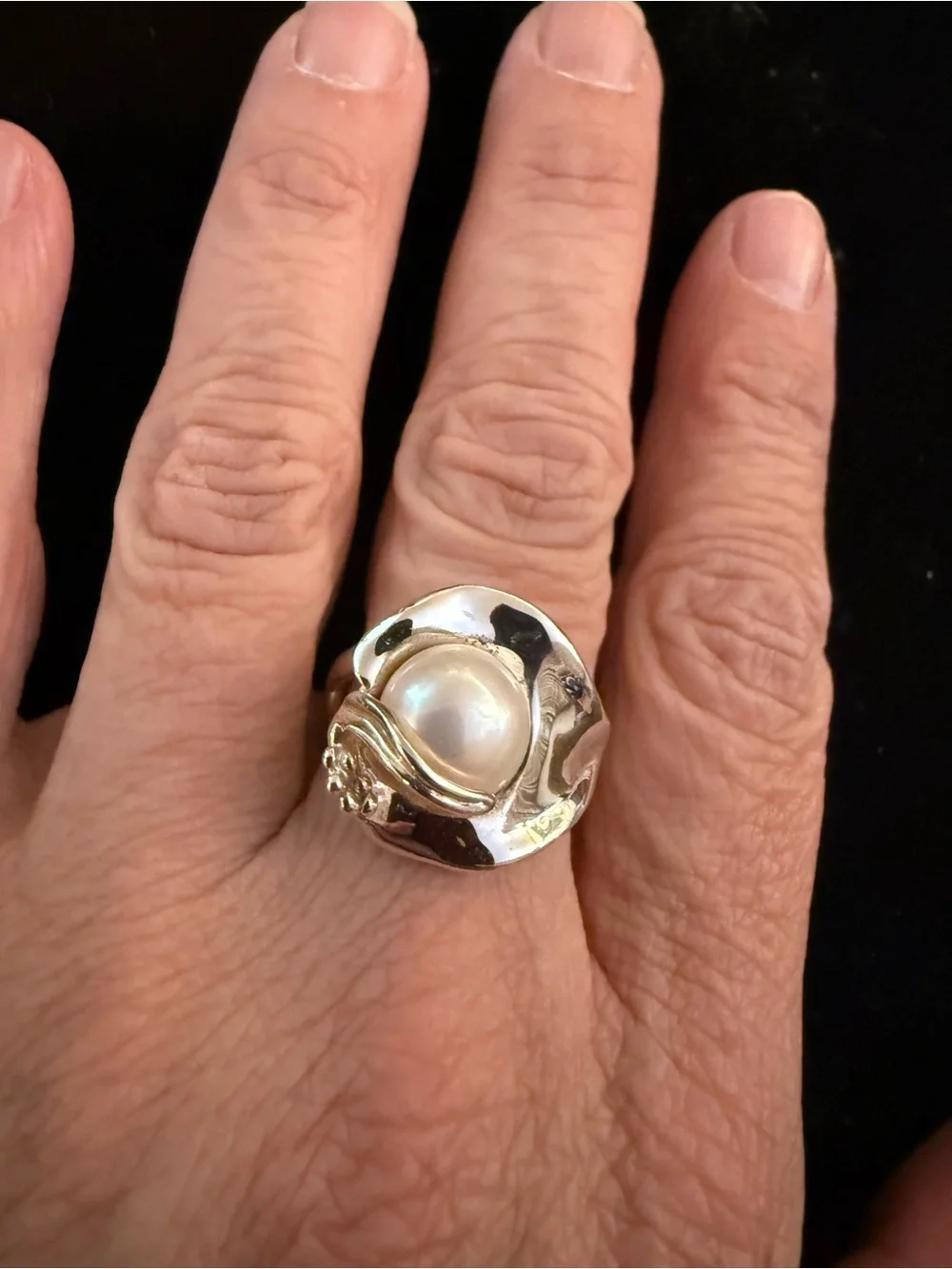 Silver Pearl Dome Ring - White Pearl
